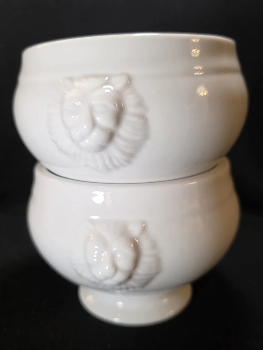 Target Home Lion Head French Onion Soup Bowls White Porcelain Pedestal Pair 4.5
